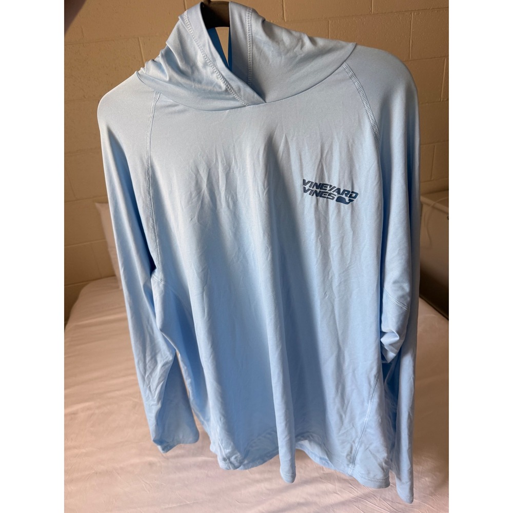 Vineyard Vines Performance Hoodie Mens XL Blue Fish Graphic Sun Shirt 1V023080